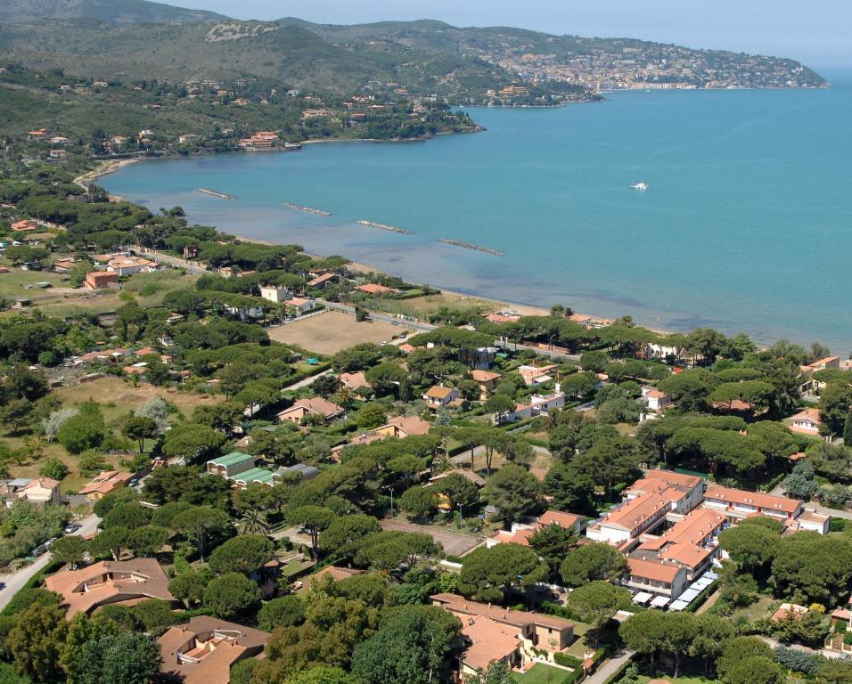Rta Airone Aparthotel Orbetello Exteriör bild