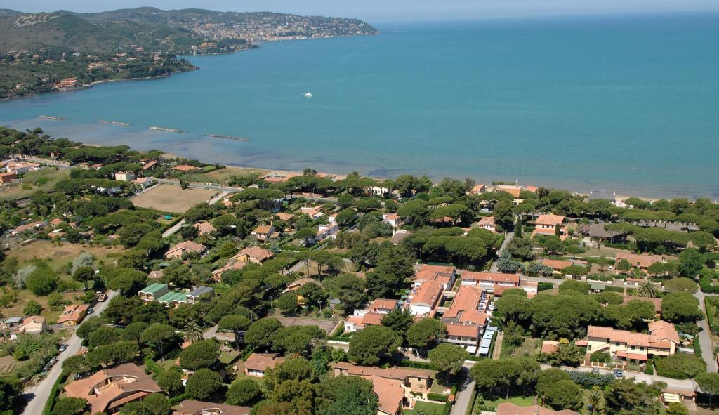 Rta Airone Aparthotel Orbetello Exteriör bild