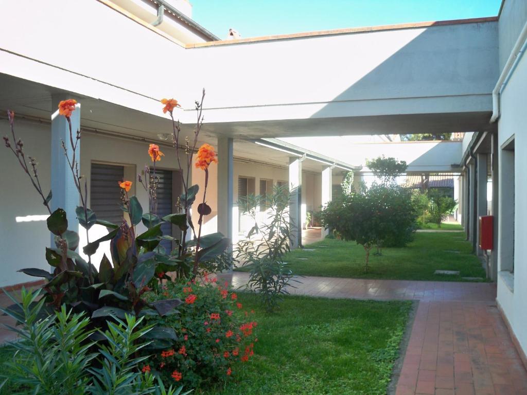 Rta Airone Aparthotel Orbetello Exteriör bild